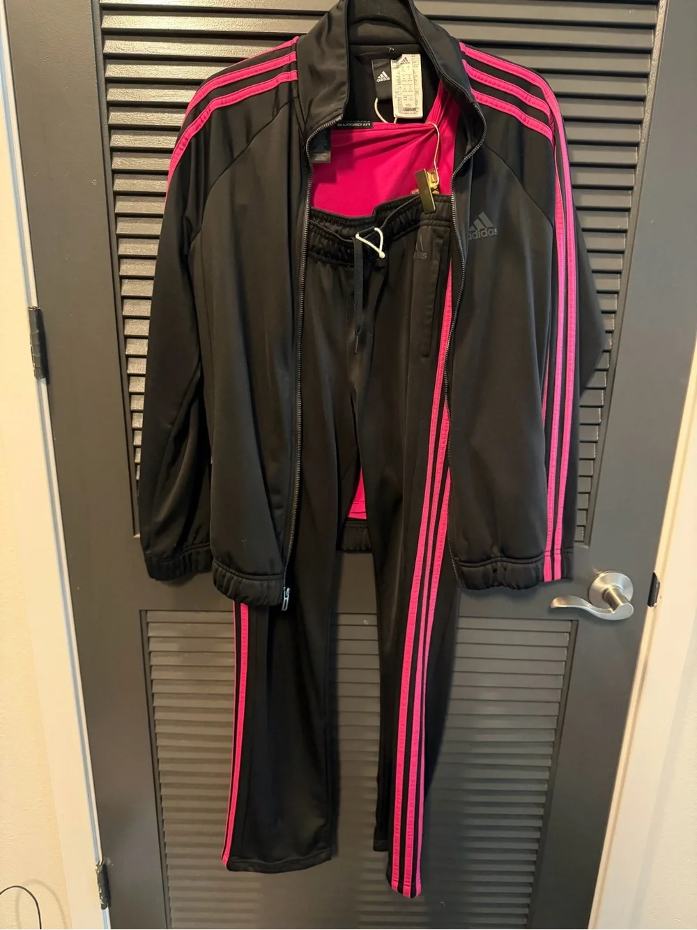 Adult Adidas Unsex dark blue and Pink Jacket with Pink Stripe pants - Picture 3 of 3